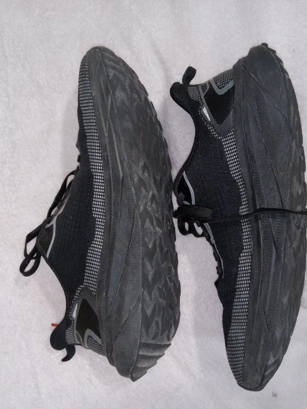 KRICELY Men's Trail Running Shoes Black Mesh Hiking Sneakers EU 45 US 11 R008